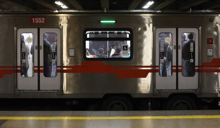 Impacto psicológico de los suicidios en el Metro de Santiago y la falta de apoyo a sus trabajadores.